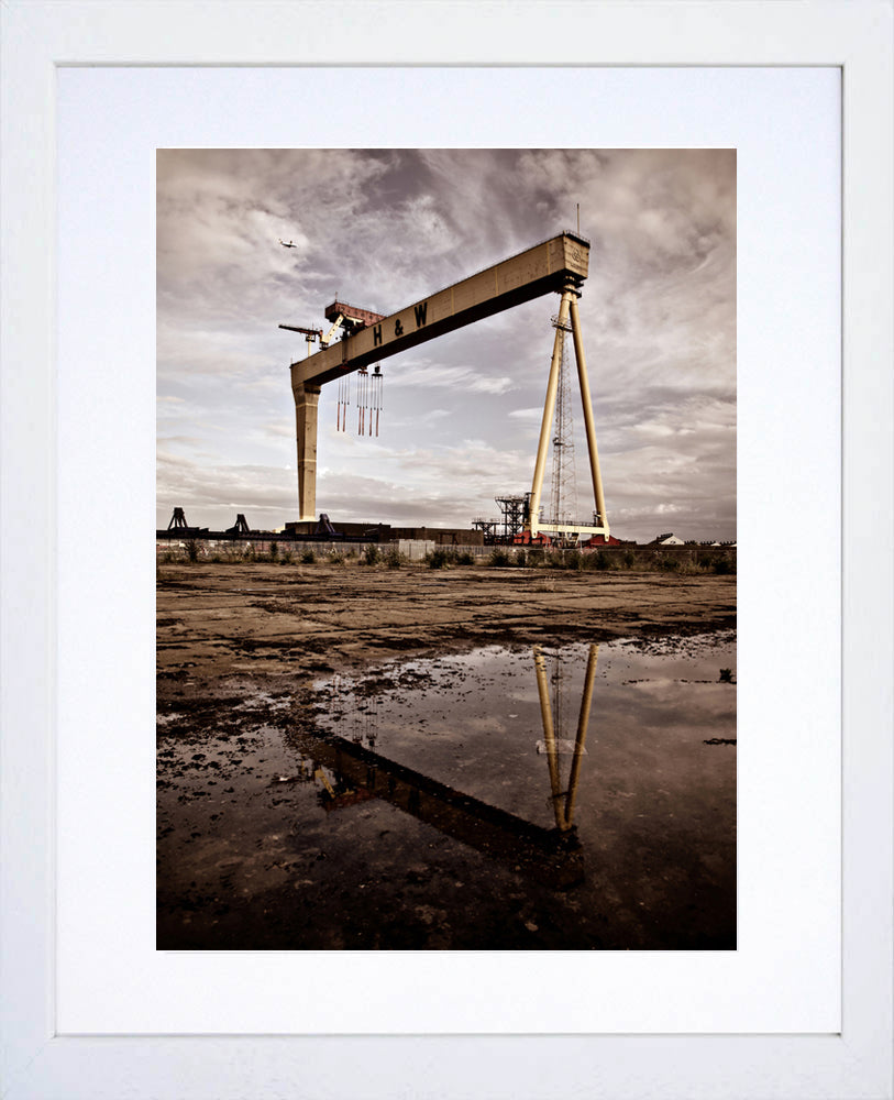Belfast - Shipyard Reflection Frame White 30 x 40