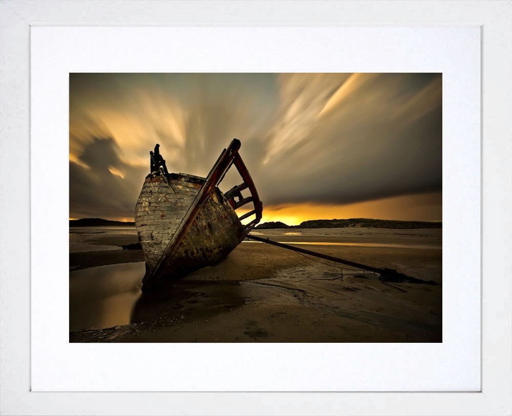 Co Donegal - Bunbeg Wreck Frame White