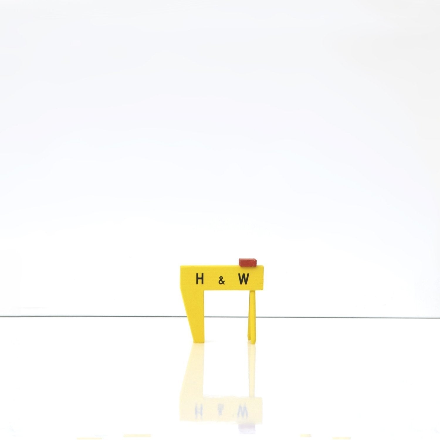 Harland and Wolff Crane - Small