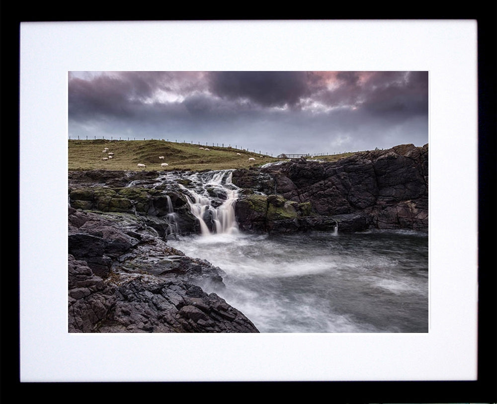 Dunseverick Frame Black