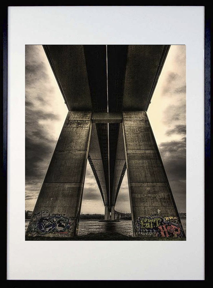 Co Derry - Foyle Bridge Frame Black 40x50