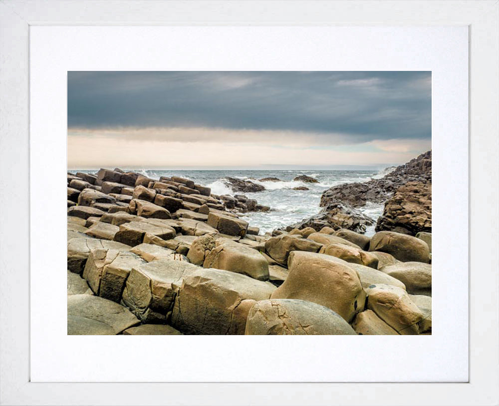 Giant's Causeway Frame White
