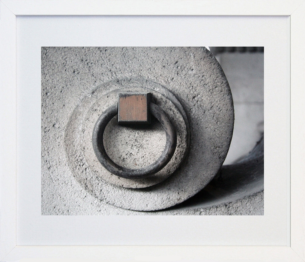 Paris In Grey - Metal Ring Frame White