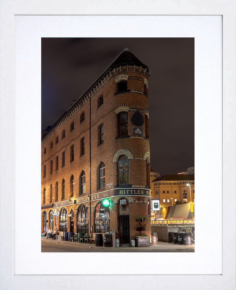 Belfast - Bittles Bar White Frame