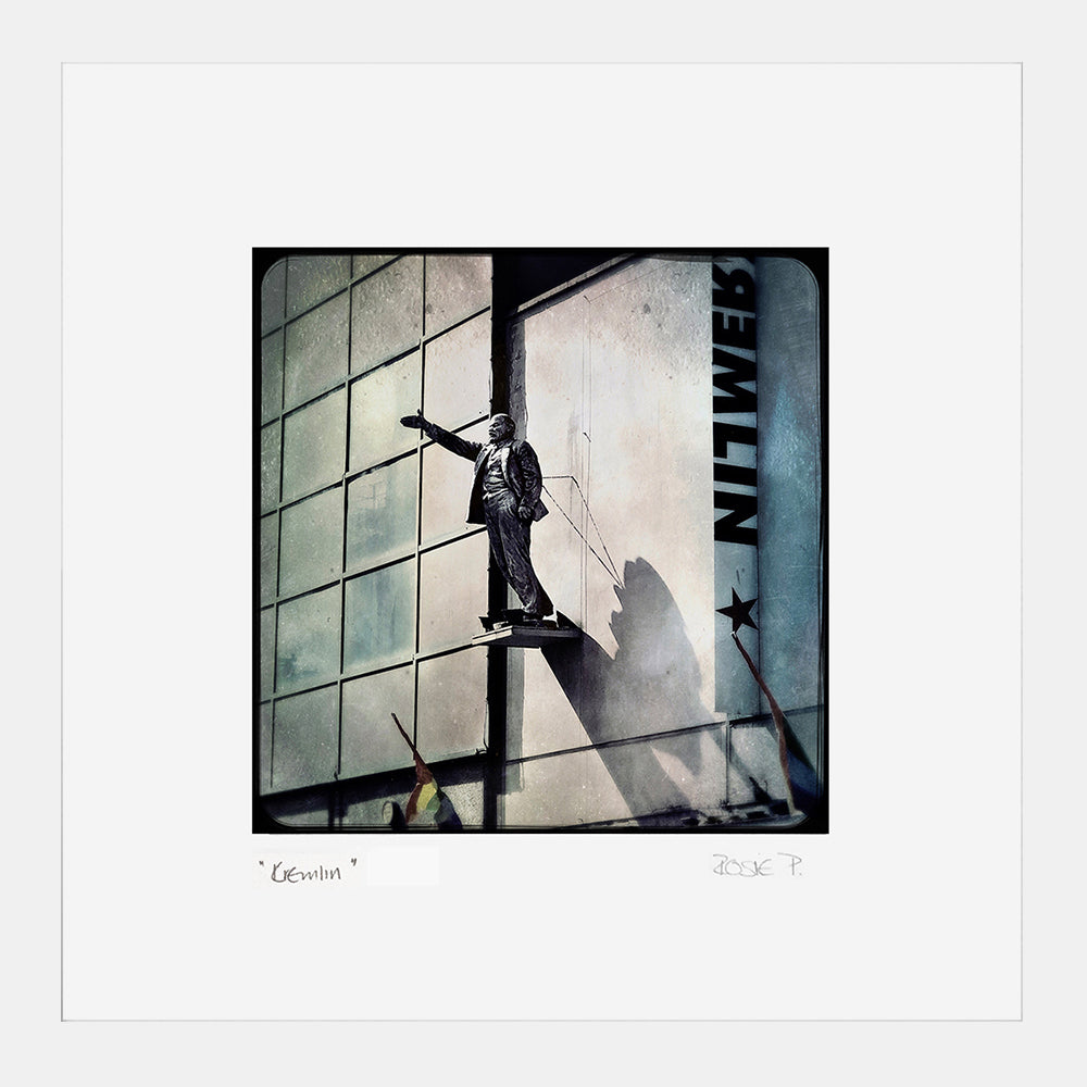 Belfast - Kremlin White Frame (No Mount)