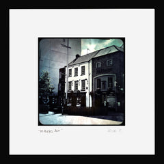 Belfast - McHughs Bar Black Frame (No Mount)