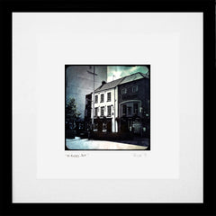 Belfast - McHughs Bar Black Frame (With Mount)