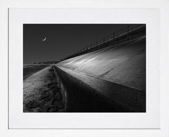 Moonwalker, Holywood White Frame