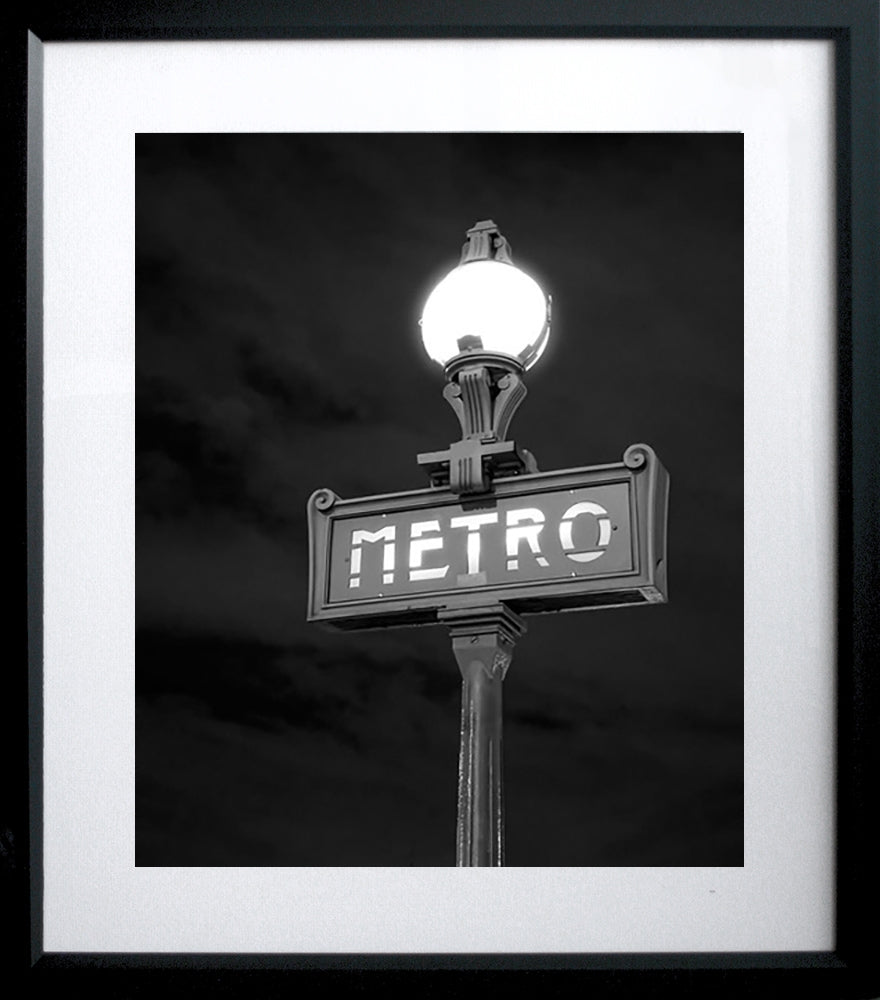 Paris Metro Stop Frame Black