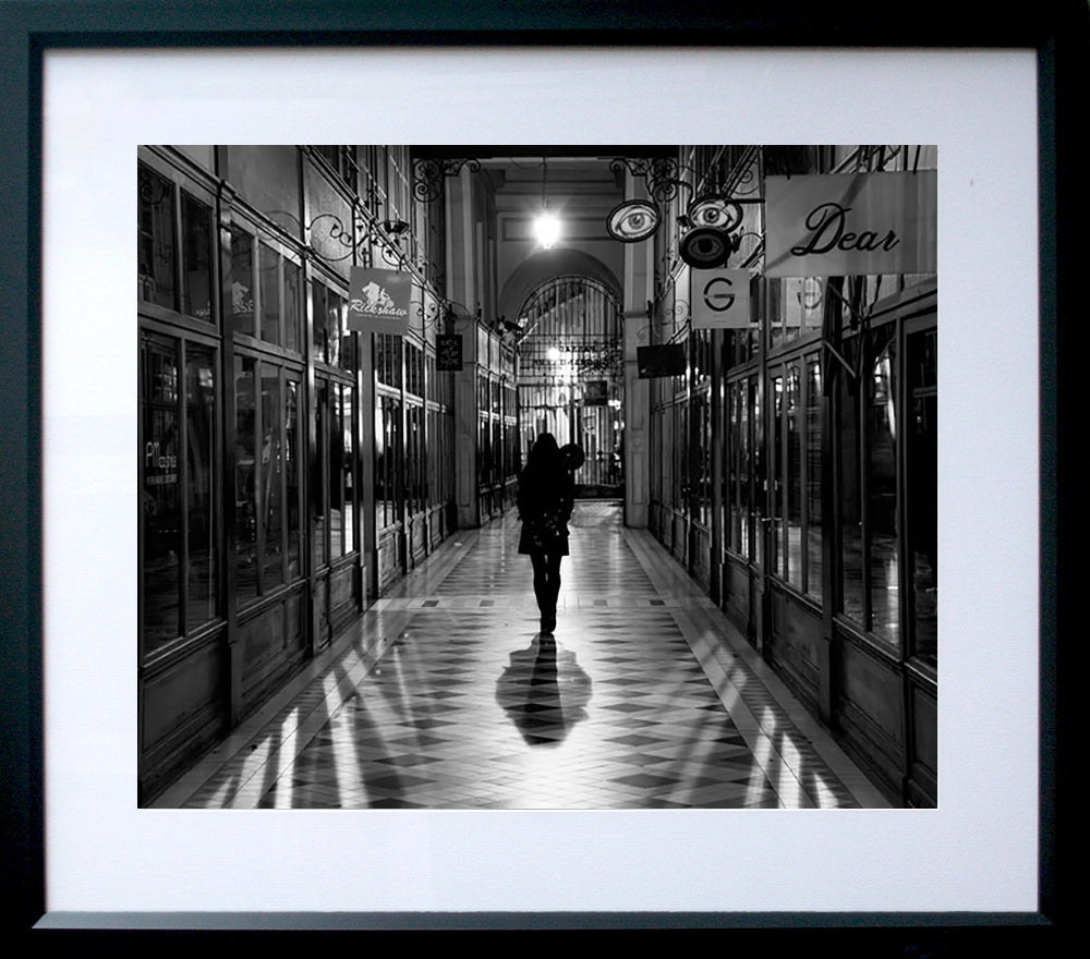 Paris Shopping Frame Black