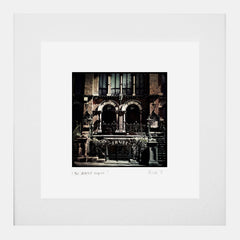 Belfast - The Belfast Empire White Frame (With Mount)