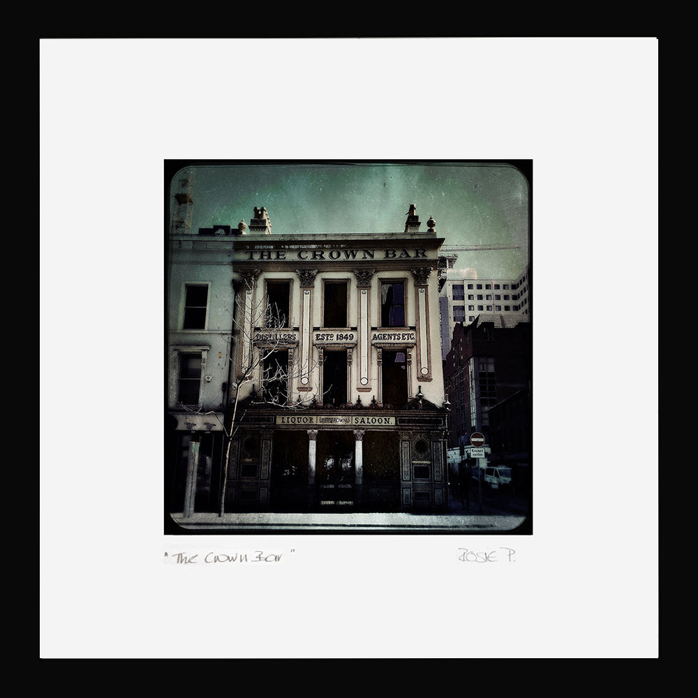 Belfast - The Crown Bar Black Frame (No Mount)