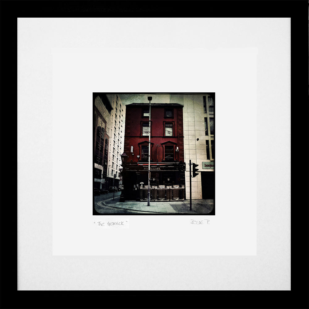 Belfast - The Garrick Black Frame (With Mount)