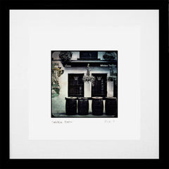 Belfast - White's Tavern Black Frame (With Mount)