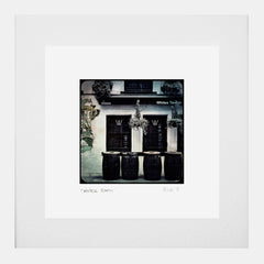 Belfast - White's Tavern White Frame (With Mount)